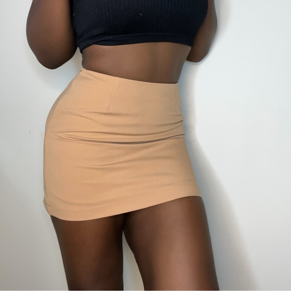 NUDE/BROWN MINI SKIRT